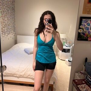 Lululemon blue workout top